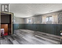 39 SOUTHWOOD CRESCENT - 28