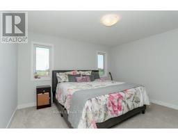 17 EVYLEAN COURT - 27