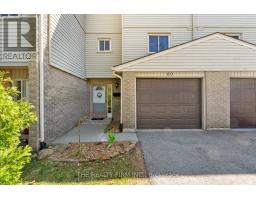 60 - 300 SANDRINGHAM CRESCENT - 2