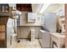 60 - 300 SANDRINGHAM CRESCENT - 24