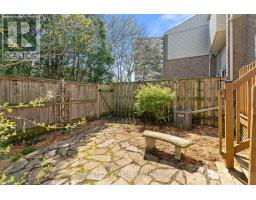 60 - 300 SANDRINGHAM CRESCENT - 28