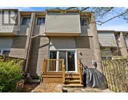 60 - 300 SANDRINGHAM CRESCENT - 30