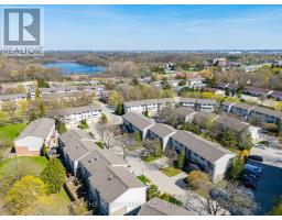 60 - 300 SANDRINGHAM CRESCENT - 38