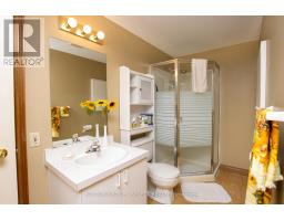 4 - 445 RIVERSIDE DRIVE - 32