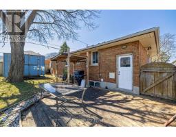 198 ARLINGTON CRESCENT - 32