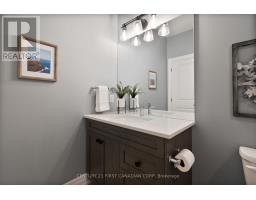 2012 LOCKWOOD CRESCENT - 17