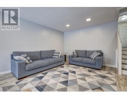 86 PATIENCE CRESCENT - 12