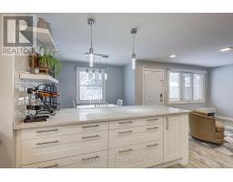 86 PATIENCE CRESCENT - 18