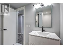 86 PATIENCE CRESCENT - 35