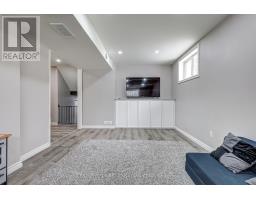 86 PATIENCE CRESCENT - 40