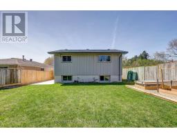86 PATIENCE CRESCENT - 45