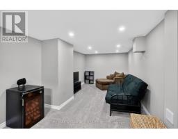 222 HOMESTEAD CRESCENT - 23