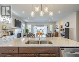 176 BOARDWALK WAY - 12