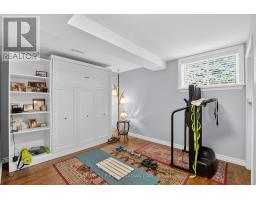 653 PETER STREET - 36