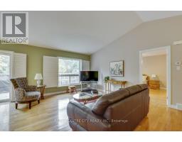 21 - 95 CAPULET LANE - 10