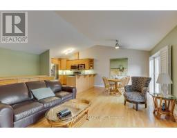 21 - 95 CAPULET LANE - 12