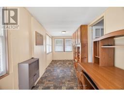 64 WELLINGTON AVENUE - 21