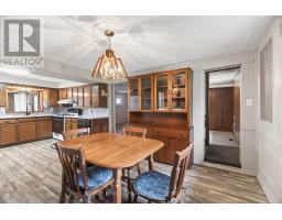 64 WELLINGTON AVENUE - 22