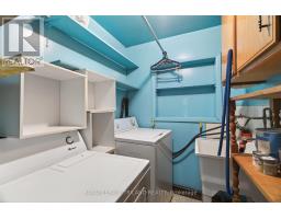 64 WELLINGTON AVENUE - 32