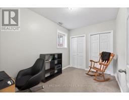 29 WELLINGTON STREET - 30