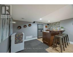 445 RIDOUT STREET S - 34