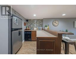 445 RIDOUT STREET S - 35