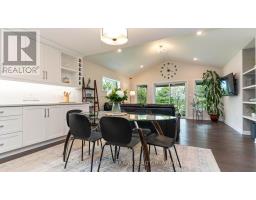 35 WEIR CRESCENT - 12