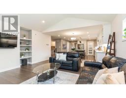 35 WEIR CRESCENT - 15