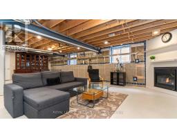 35 WEIR CRESCENT - 27