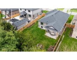 35 WEIR CRESCENT - 29