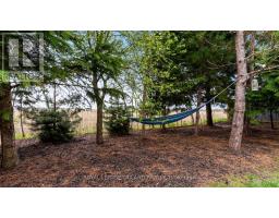 35 WEIR CRESCENT - 35
