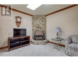 57 LAURENTIAN DRIVE S - 11