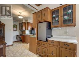 57 LAURENTIAN DRIVE S - 17