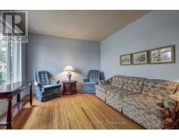 57 LAURENTIAN DRIVE S - 25