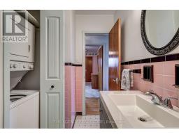 57 LAURENTIAN DRIVE S - 34
