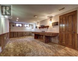 57 LAURENTIAN DRIVE S - 38