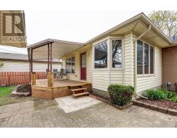 57 LAURENTIAN DRIVE S - 43