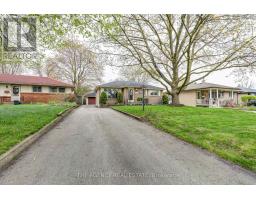 57 LAURENTIAN DRIVE S - 5