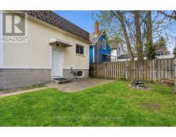 2 MOIR STREET - 30