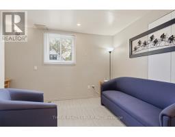 2 MOIR STREET - 32