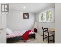2 MOIR STREET - 34
