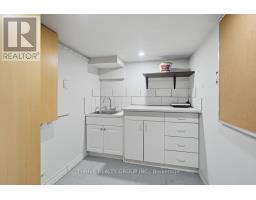 2 MOIR STREET - 43