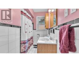 187 FAIRWAY AVENUE - 12