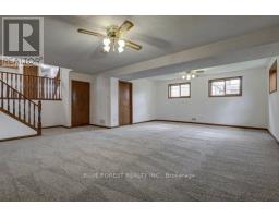 224 CONWAY DRIVE N - 44