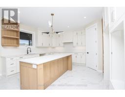 88 OPTIMIST DRIVE - 12