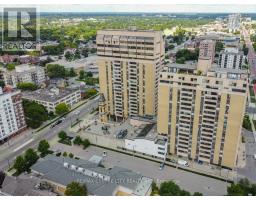 805 - 389 DUNDAS STREET - 30