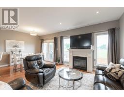 30 - 1630 BAYSWATER CRESCENT - 14