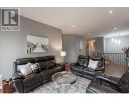 30 - 1630 BAYSWATER CRESCENT - 16