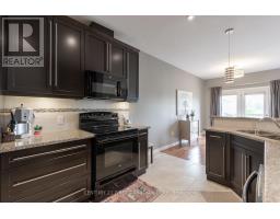 30 - 1630 BAYSWATER CRESCENT - 28