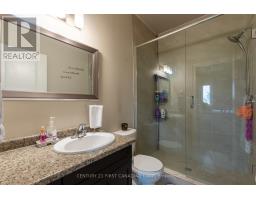 30 - 1630 BAYSWATER CRESCENT - 33